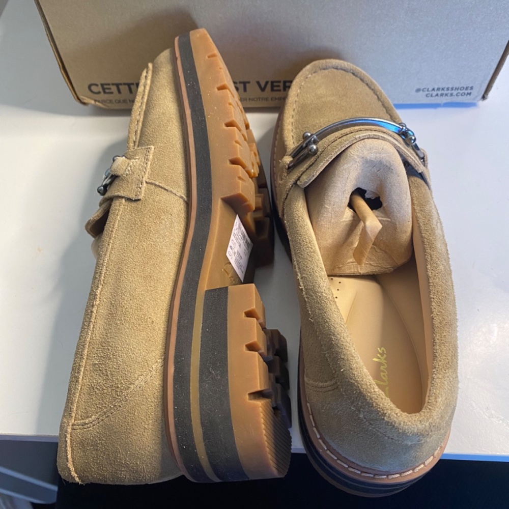 Clarks Orianna Dark Sand Suede/loafers - Picture 2 of 7